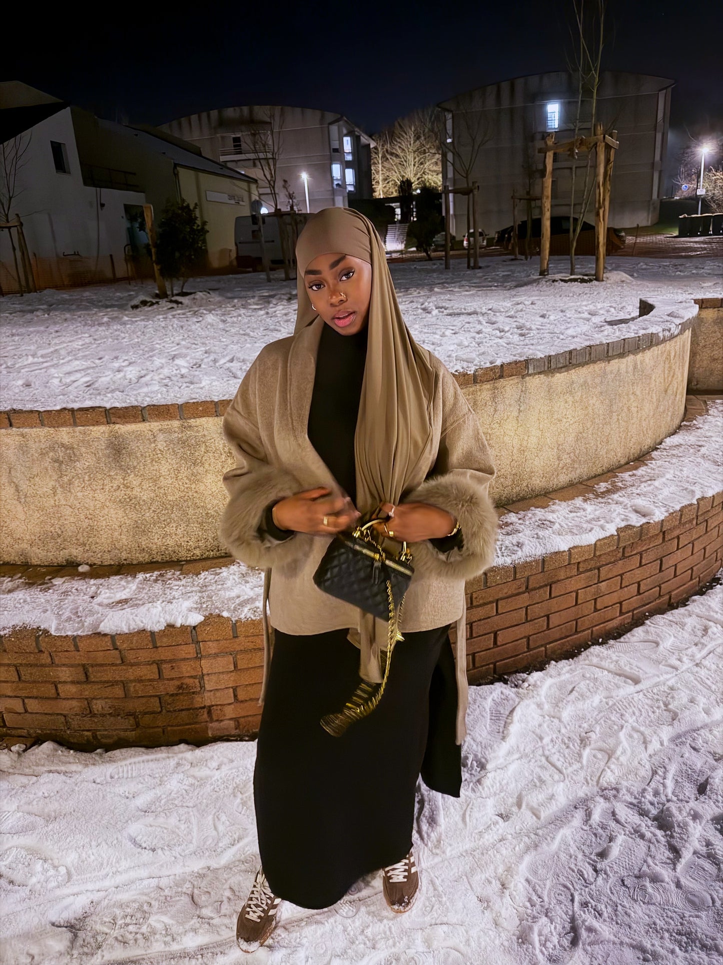 Robe longue en maille – Col montant